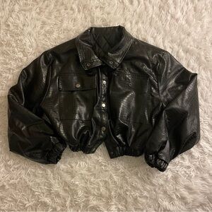 Black cropped PU jacket leather effect size S